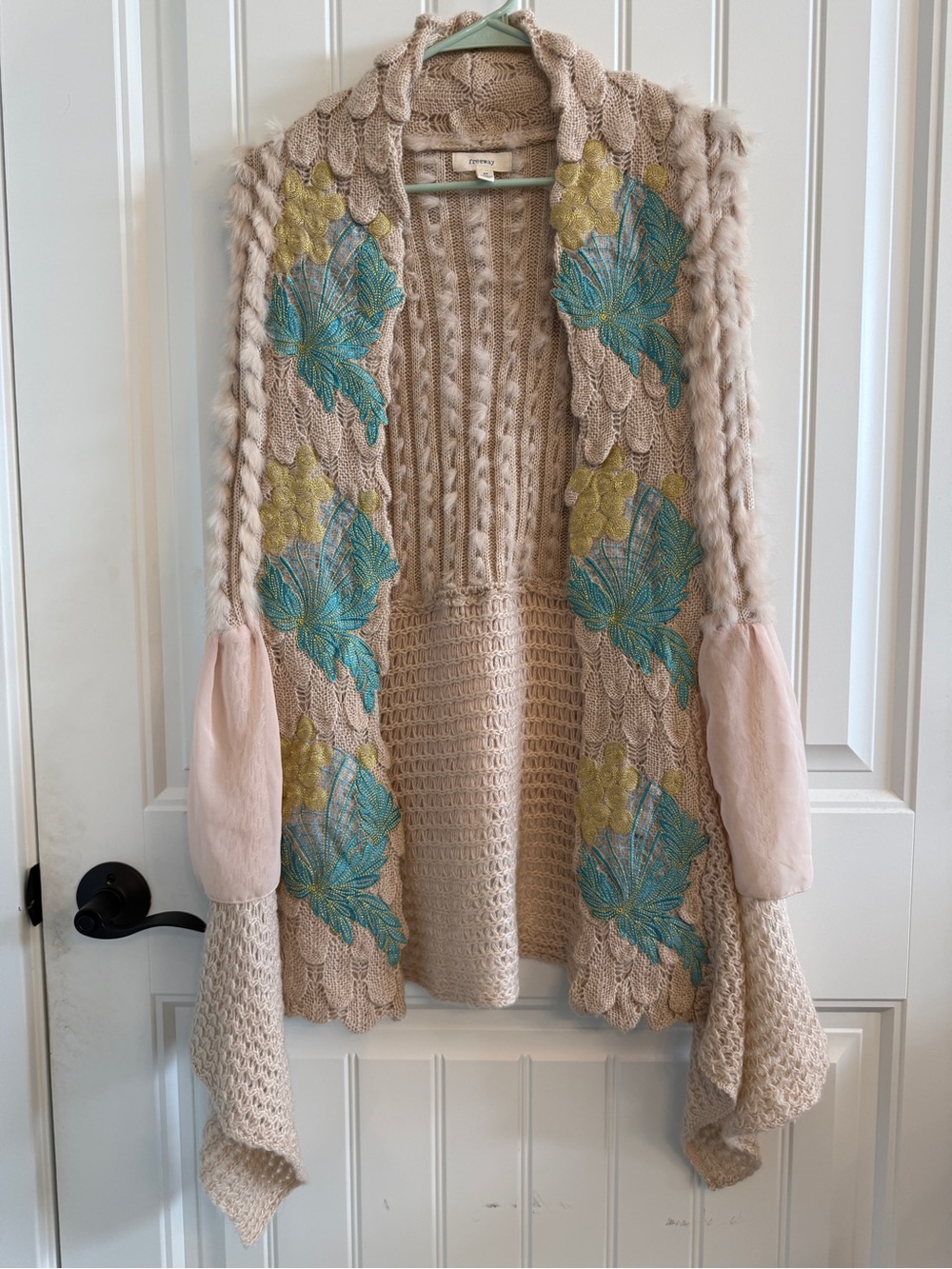 Women's Beige Floral Embroidered Vest with Faux Fur Trim size medium.